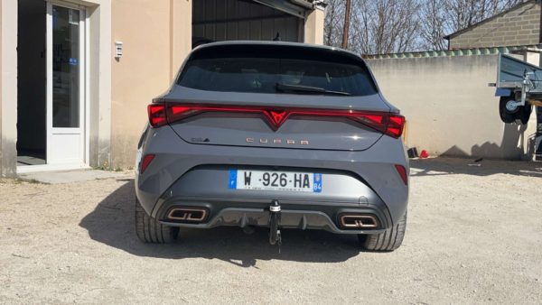 attelage Cupra león